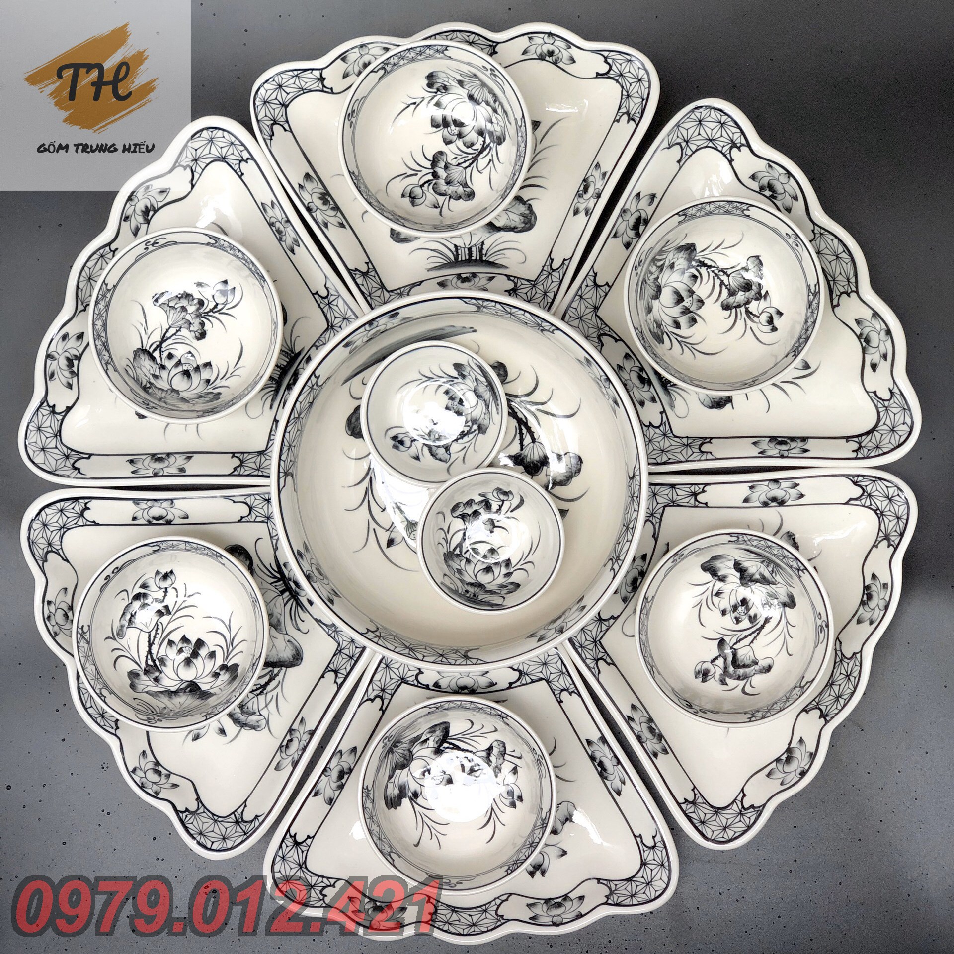 Set đồ ăn hoa mặt trời họa tiết hoa Sen 15 món