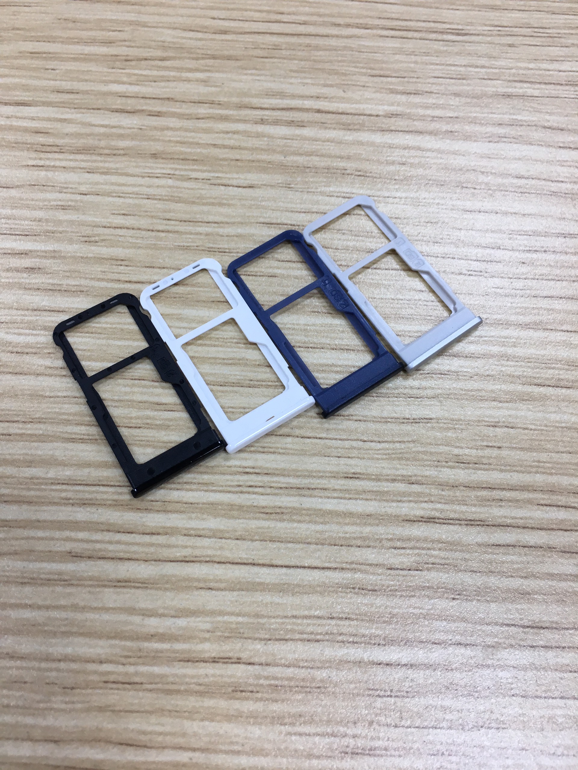 Khay sim nokia x5/5.1 plus