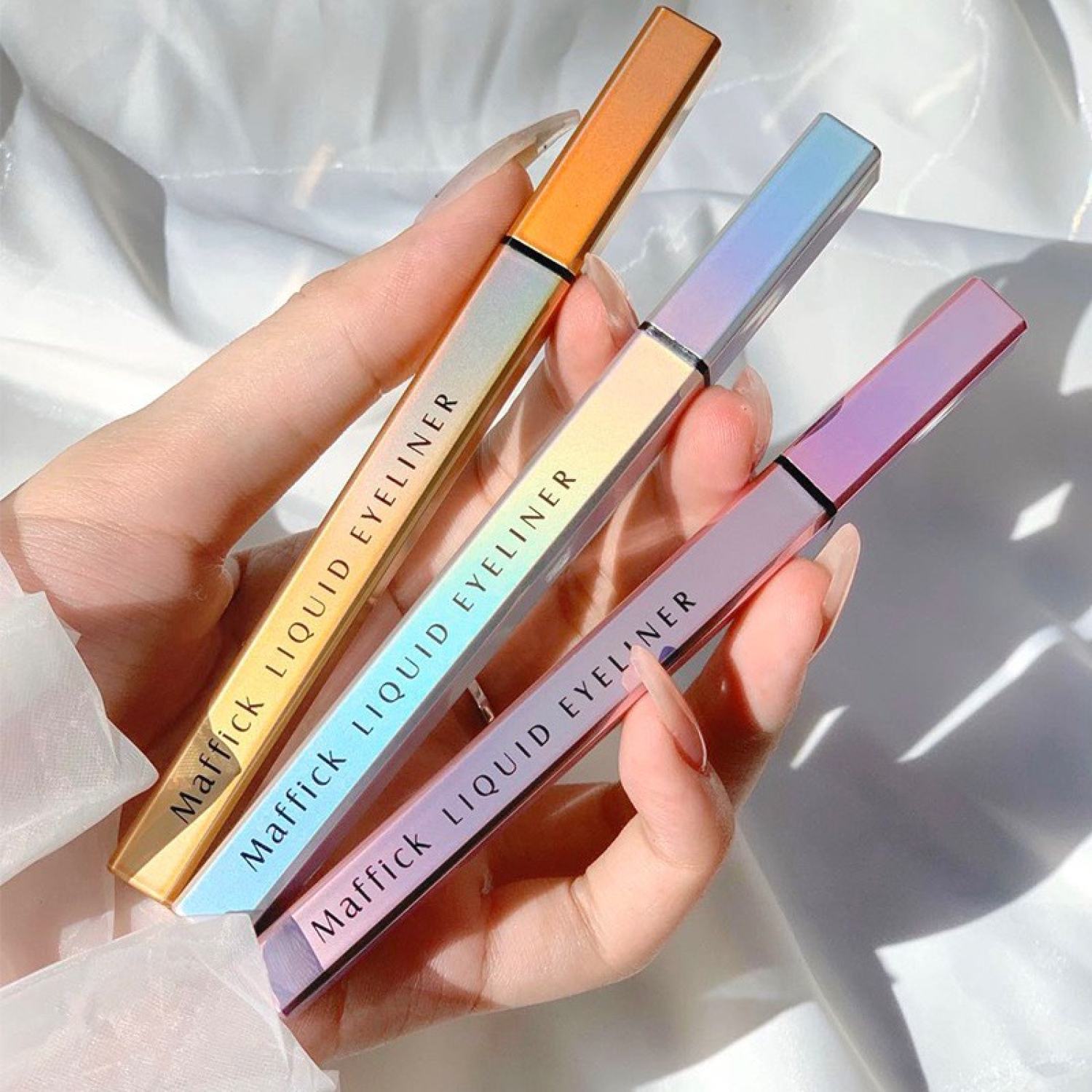 Bút kẻ mắt eyeliner maffick cầu vồng nét mảnh không lem không trôi helens beauty 035
