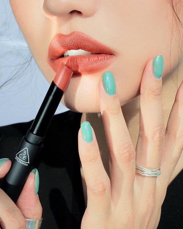 Son Thỏi Lì 3CE Slim Velvet Lip Đen #Simple Stay– Cam nude pha đất - Hàn Quốc