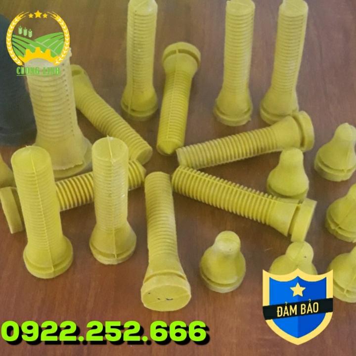 Núm cao su máy vặt lông gà vịt