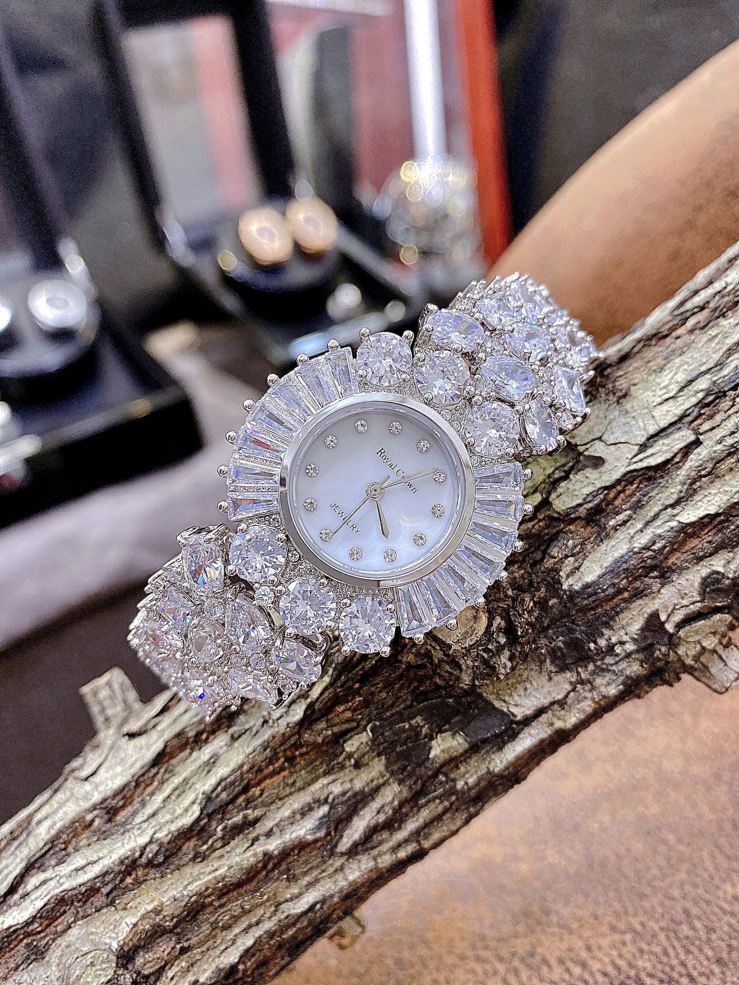Đồng hồ nữ royal crown 5396 - jewelry