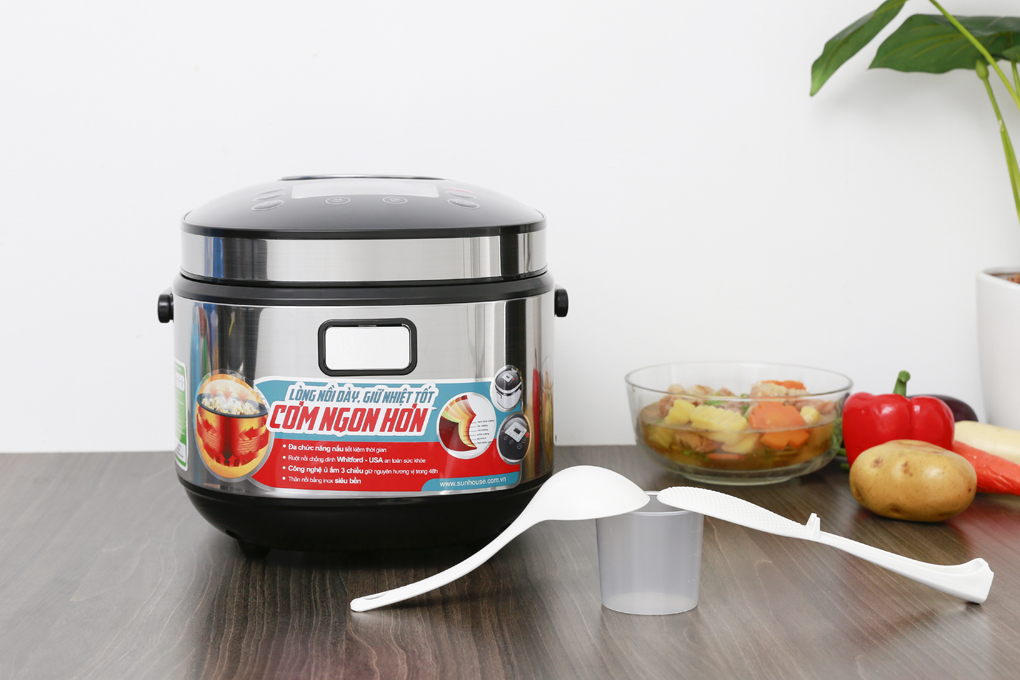 Nồi cơm điện tử Sunhouse mama 1.8 lít SHD8903 Hàng Trưng bày 99% Lòng nồi bằng hợp kim nhôm tráng men chống dính Whitford USA 2 lớp dày 2.8mm bền bỉ nấu ăn ngon. Đa dạng menu tự động nấu được nhiều món ăn ngon