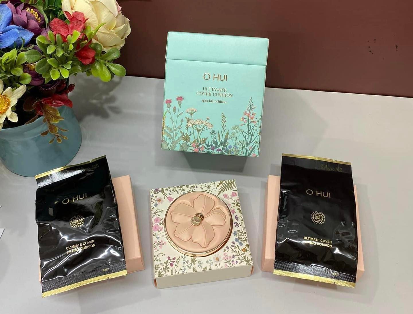 Phấn nước Ohui Ultimate Cover Cushion Moisture bản limited