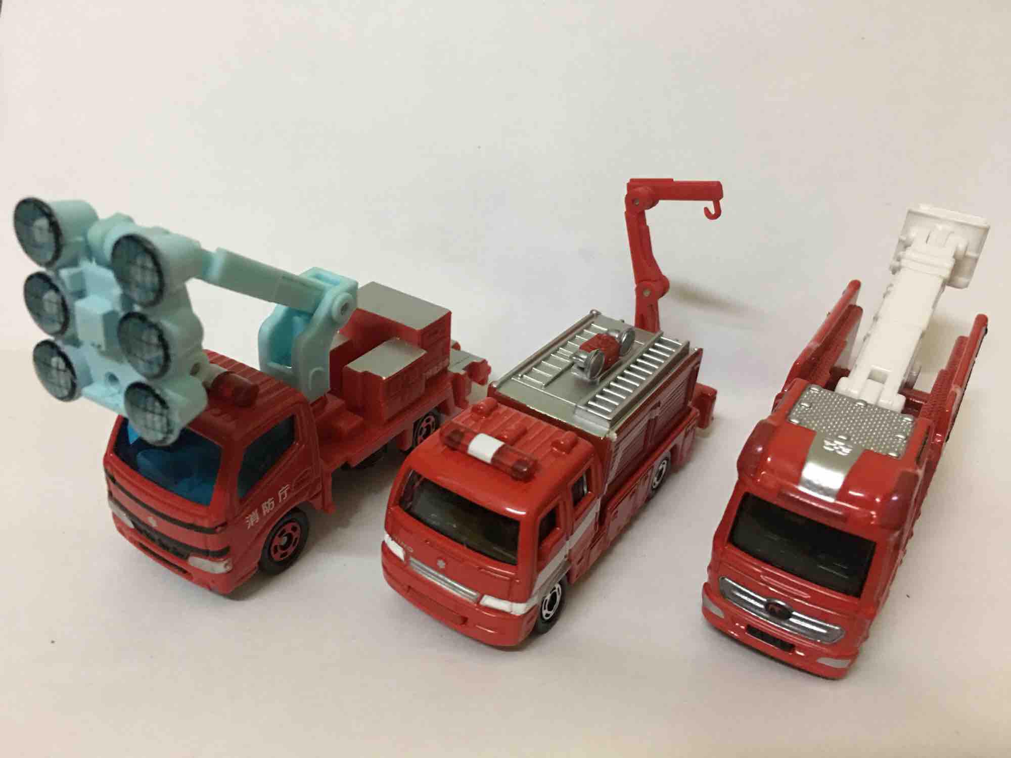 Bộ 3 xe mô hình Tomica cứu hộ