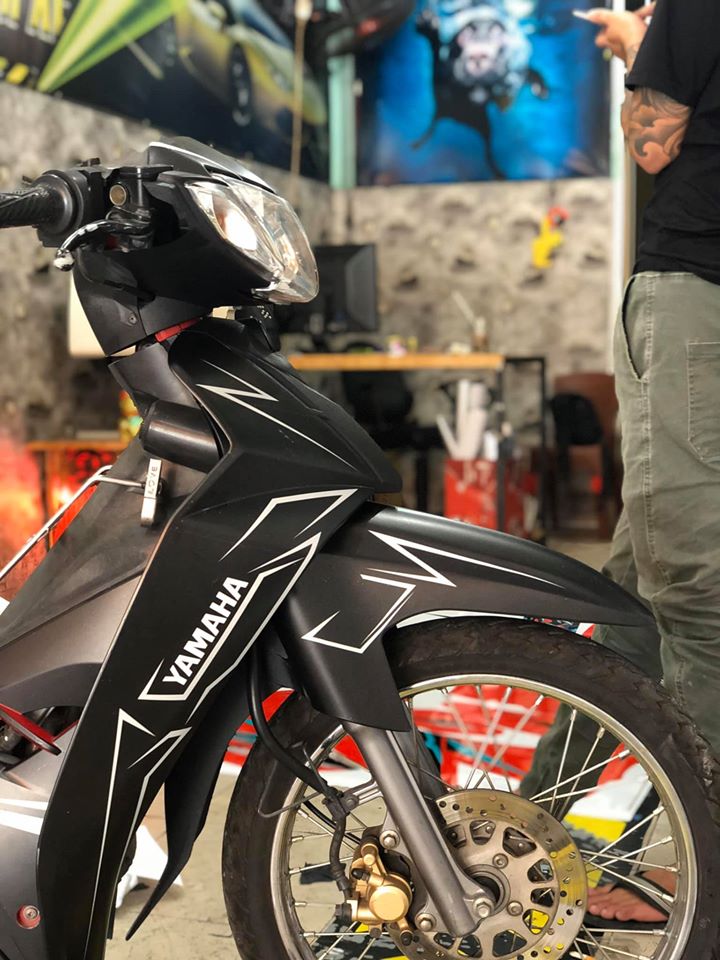 Tem Trùm Sirius Đen Chỉ Trắng Nhám