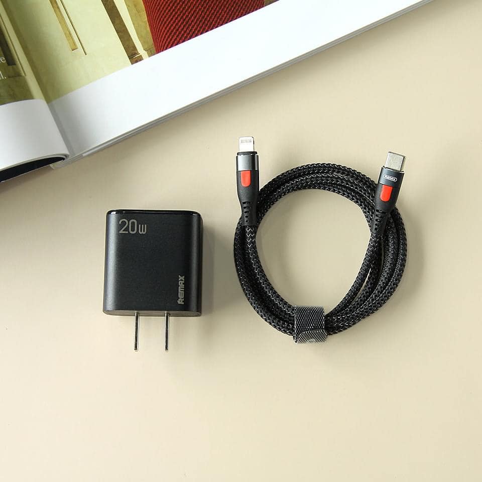 Bộ sạc nhanh iPhone 2 cổng sạc nhanh PD 20w chính hãng Remax U88 - Cốc sạc iPhone 8 - X - Xs max - 11 - 12 pro max
