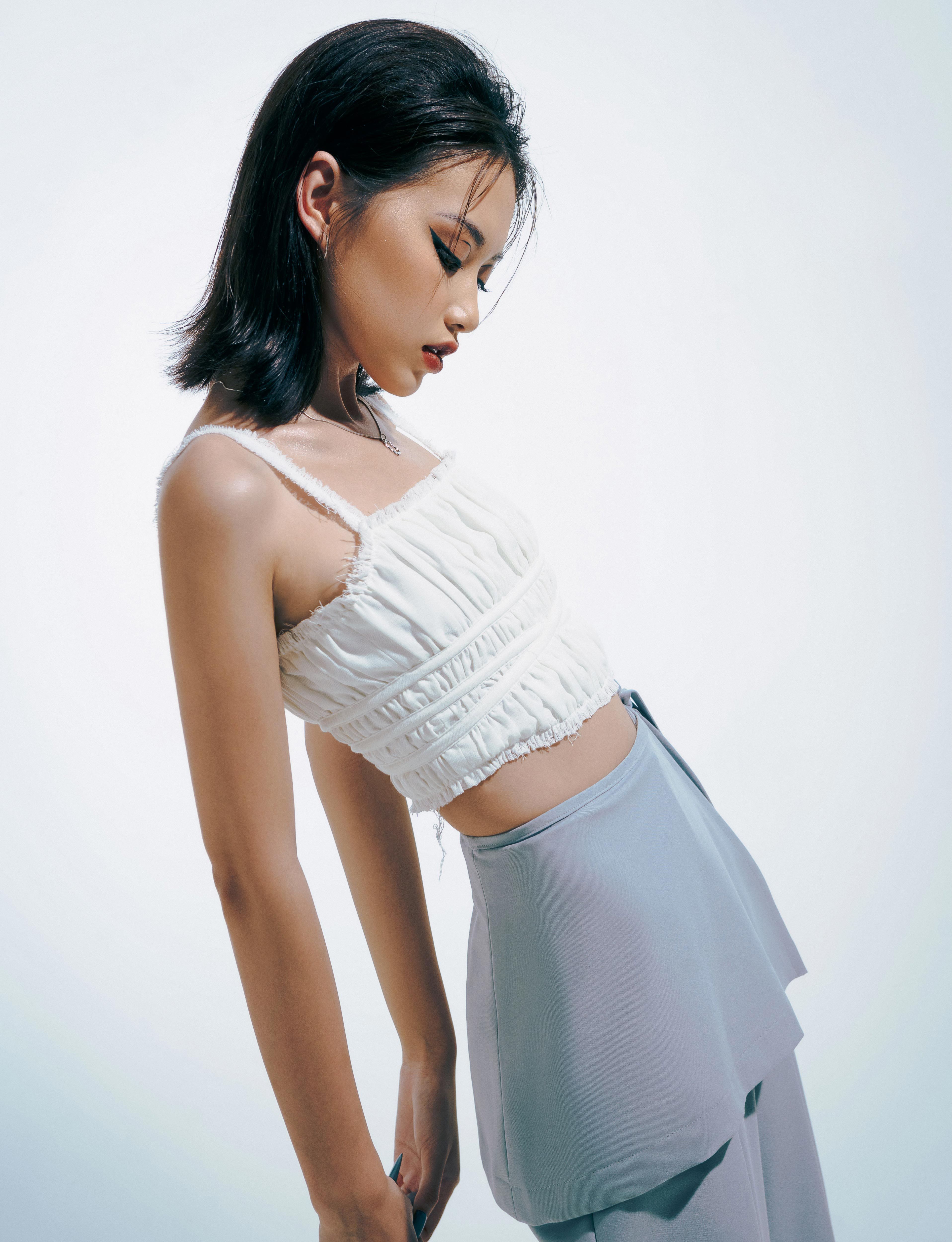 Áo croptop nữ 2 dây cài nút sau lưng | hebe top - clélie
