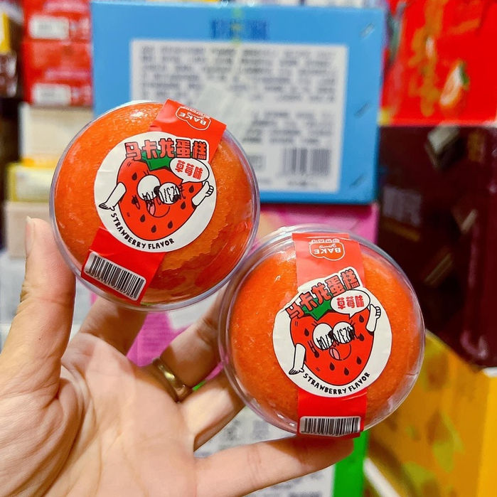 Bánh lông lan nhân kem macaron dâu