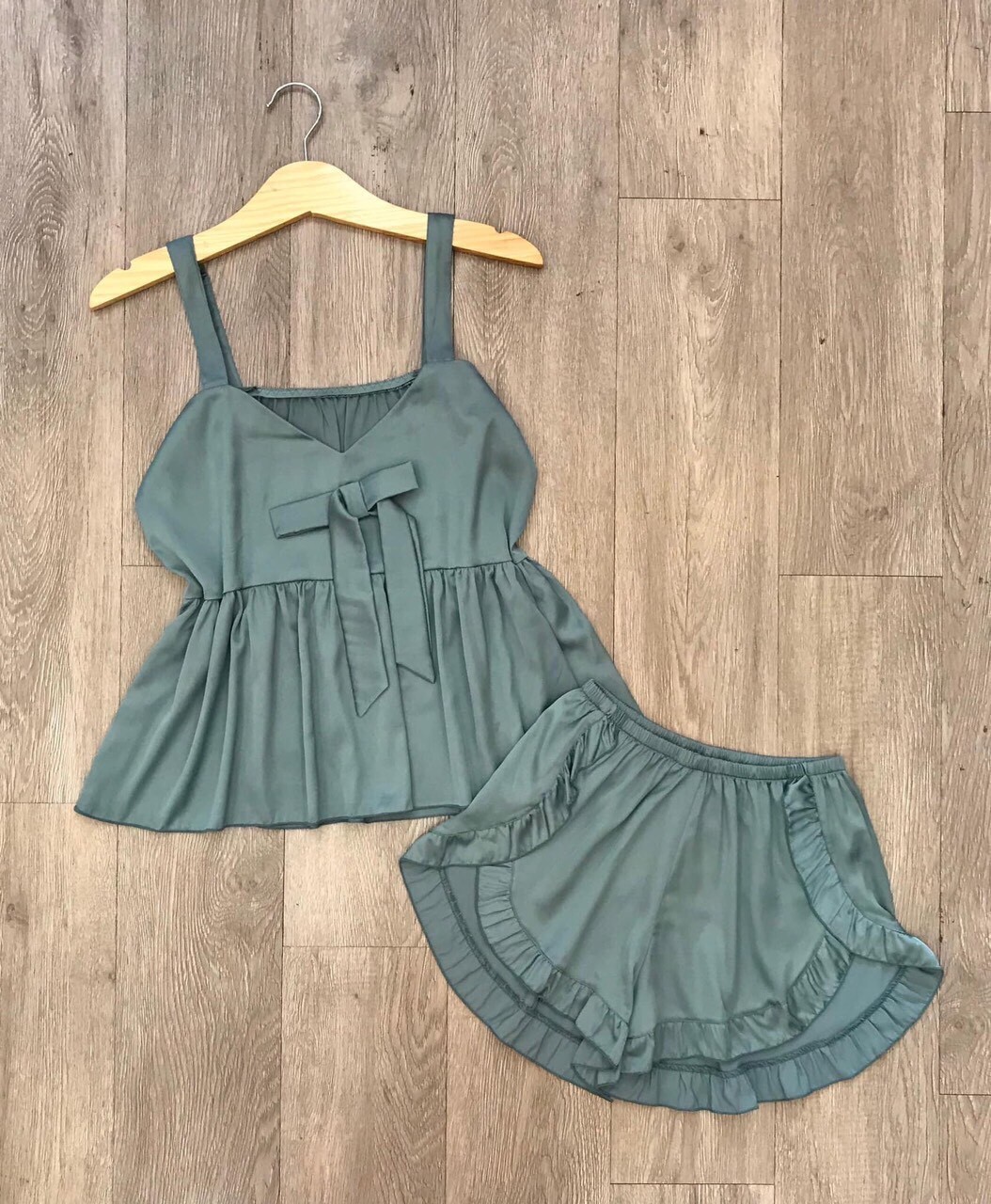 [HCM]Sét bộ nữ quần đùi áo nơ ngực xòe eo satin cao cấp