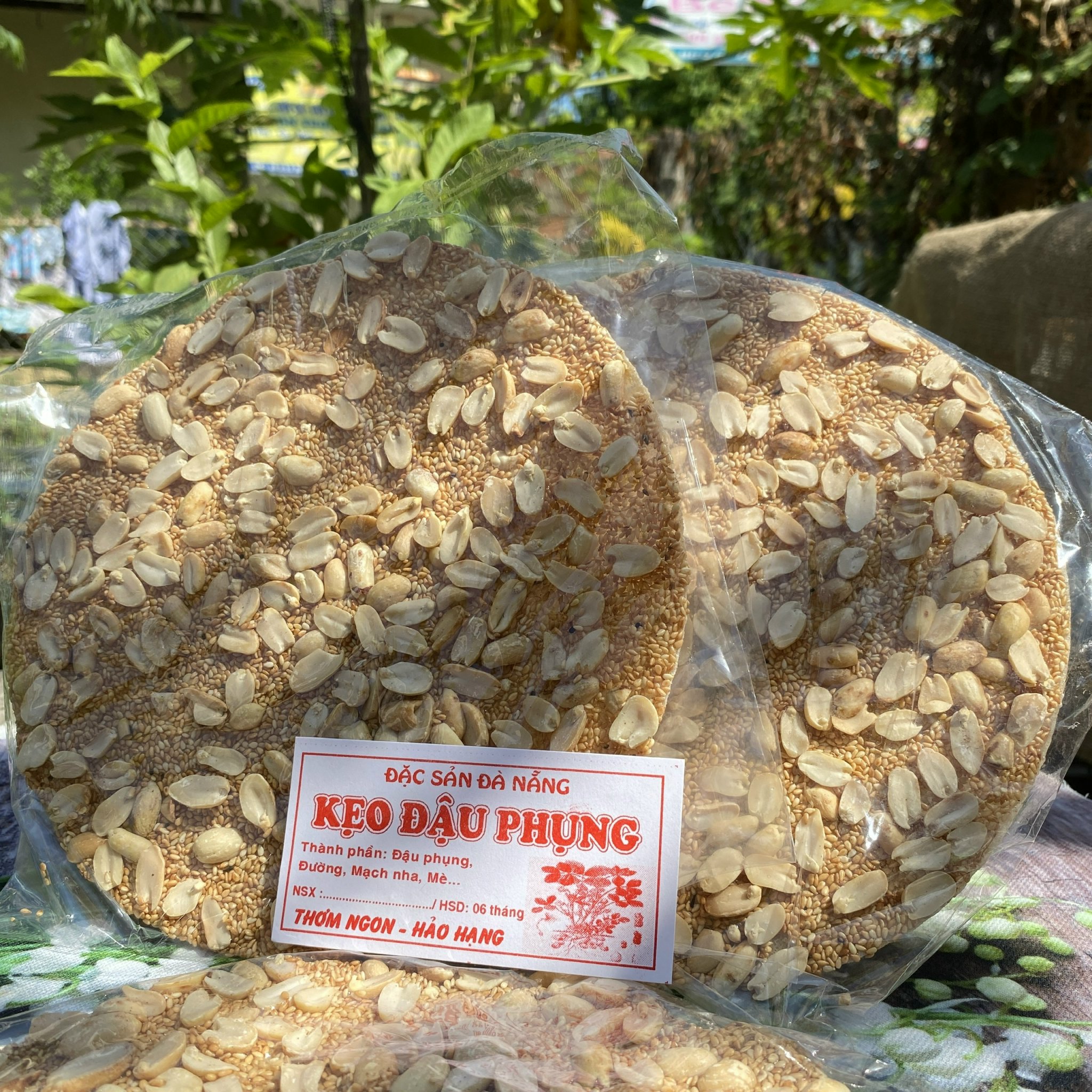 [xấp 5 miếng tròn] KẸO LẠC RANG /KẸO ĐẬU PHỤNG/ĐẬU PHỘNG -ĐẶC SẢN ĐÀ NẴNG- THƠM NGON, mềm dẽo, vị ngọt thanh của mạch nha, vị thơm của lạc rang , 5 miếng tròn/gói