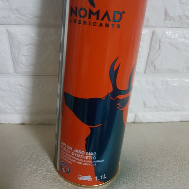Nhớt lon 1,1L cho sonic và winner,xe côn tay Nomad NoVo,nhập khẩu từ Ả Rập,dành riêng cho Việt Nam.