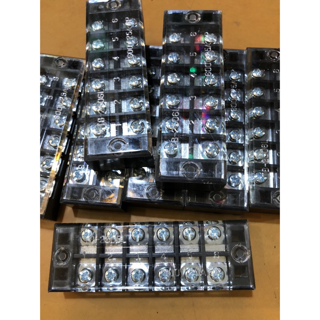 Cầu đấu điện đen 6 pha 15a - 25a - 45a