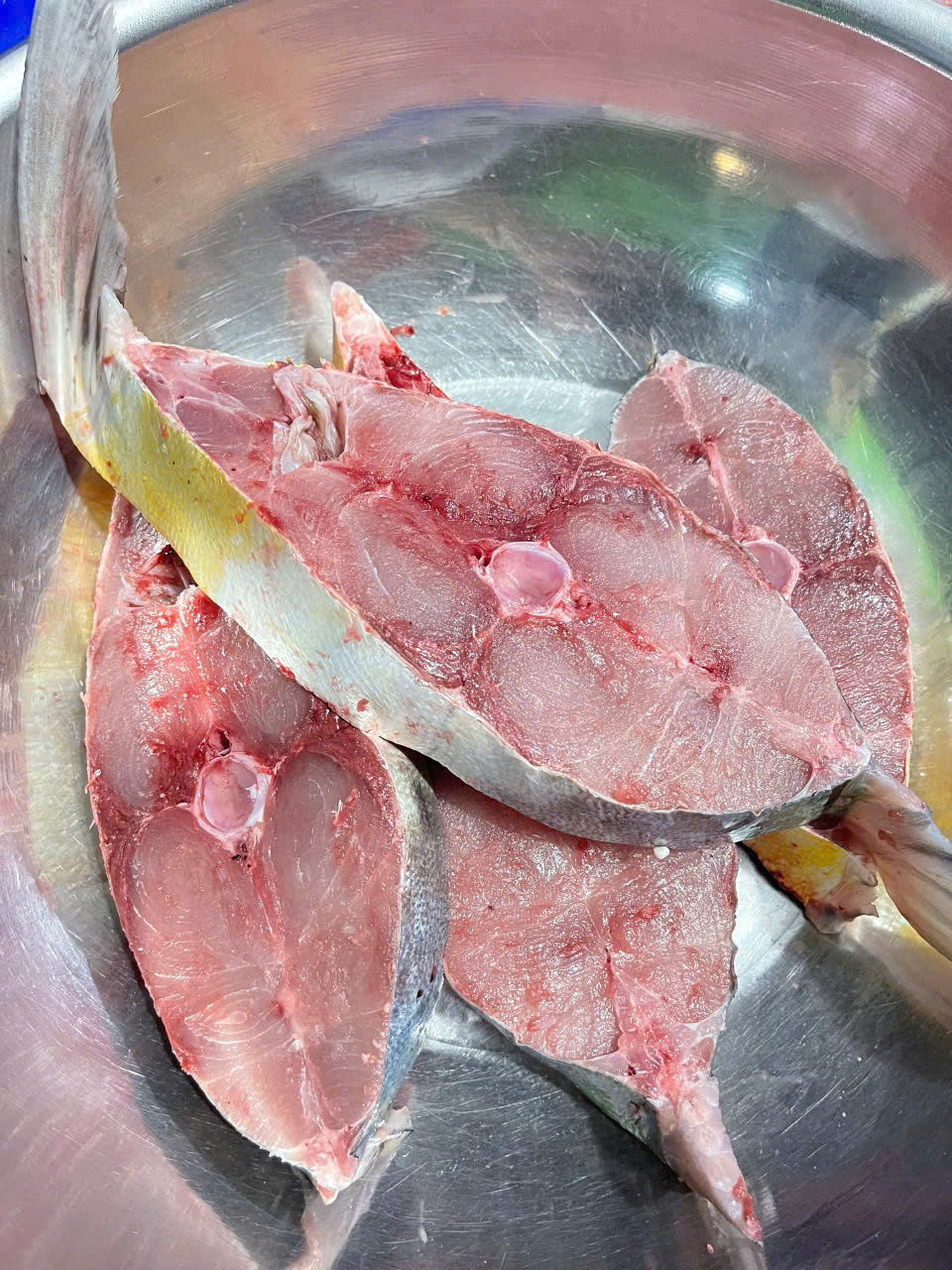 Fresh Catfish, Cut into Pieces, Frozen, 1kg Bag (Delivery to Hcmc)