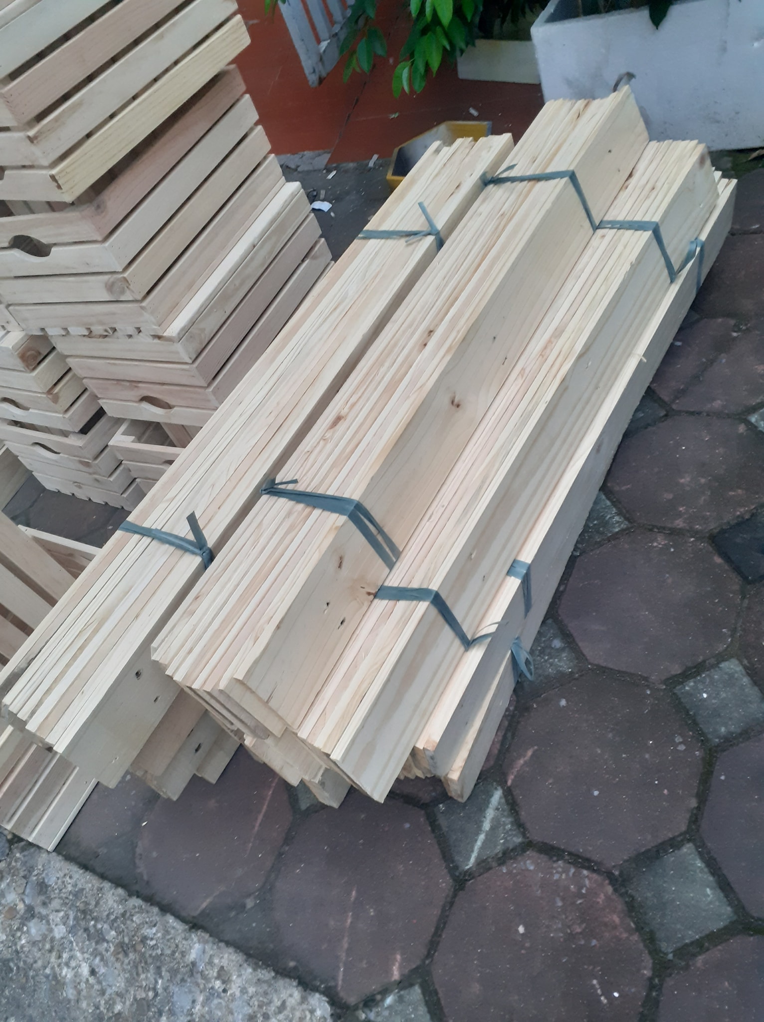 Nan gỗ thông pallet 10 tấm 110cm x 9,5cm x 1,2cm