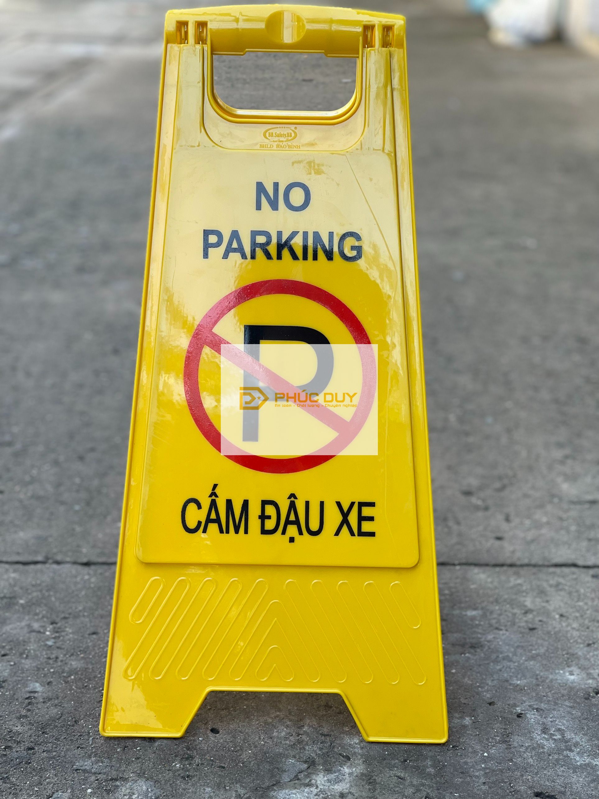Bảng cảnh báo hướng dẫn cấm đỗ xe chữ a