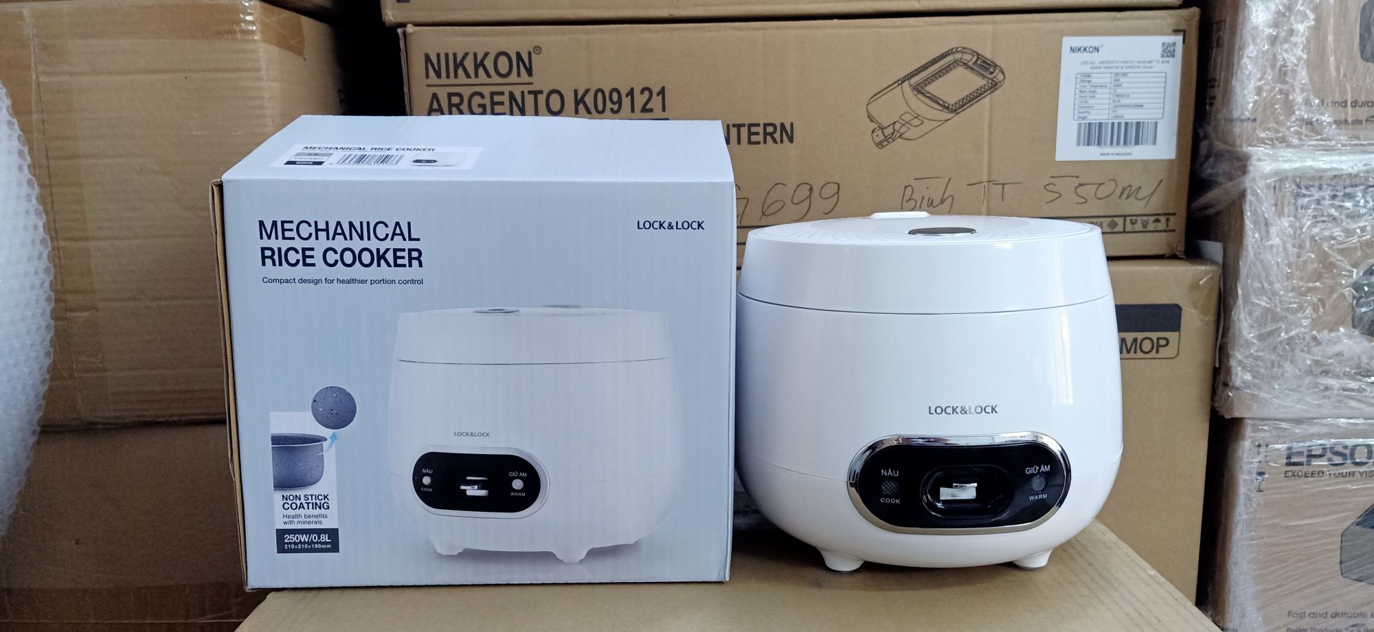 Nồi cơm điện mini lock&lock ejr426 dung tích 0.8 lít