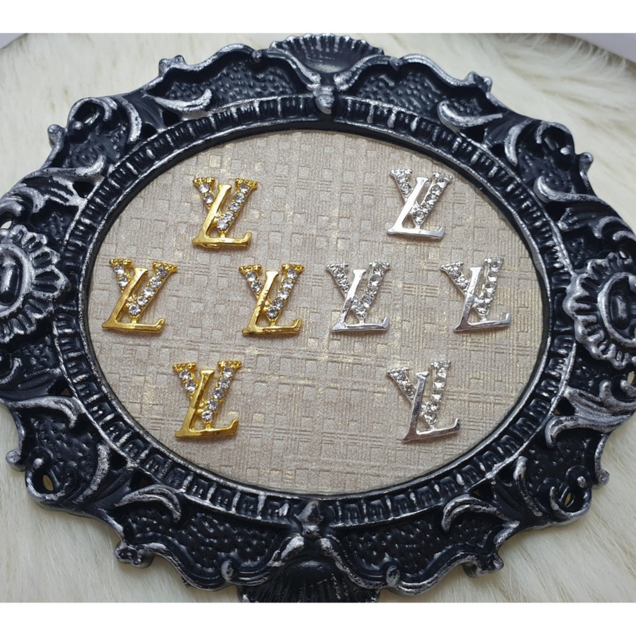 Charm thương hiệu 3d trang trí móng ch byh008