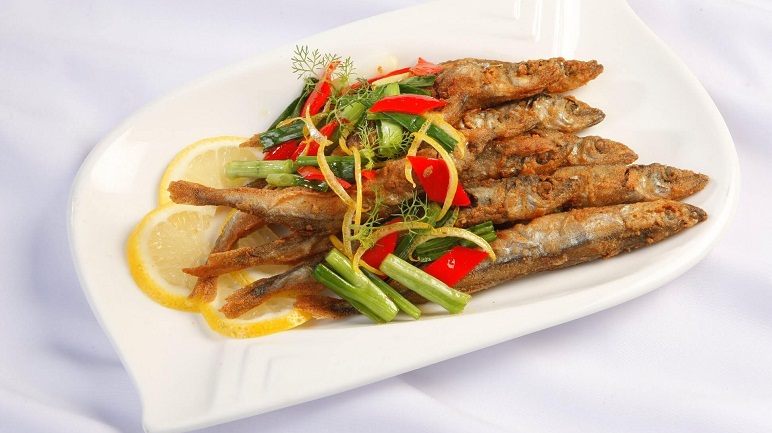 1kg Cá Trứng Nauy béo, giòn, ngon đóng khay