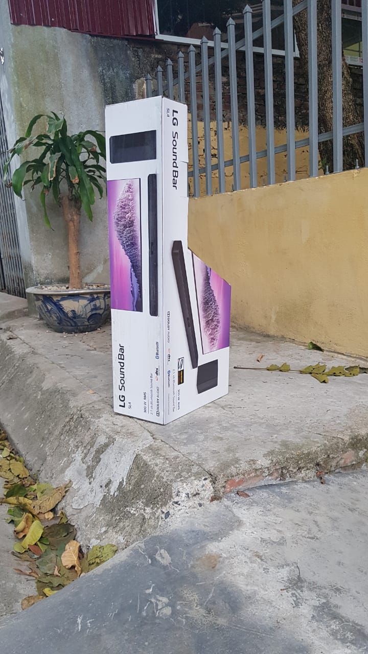 Loa thanh soundbar LG 2.1 SL4 300W
