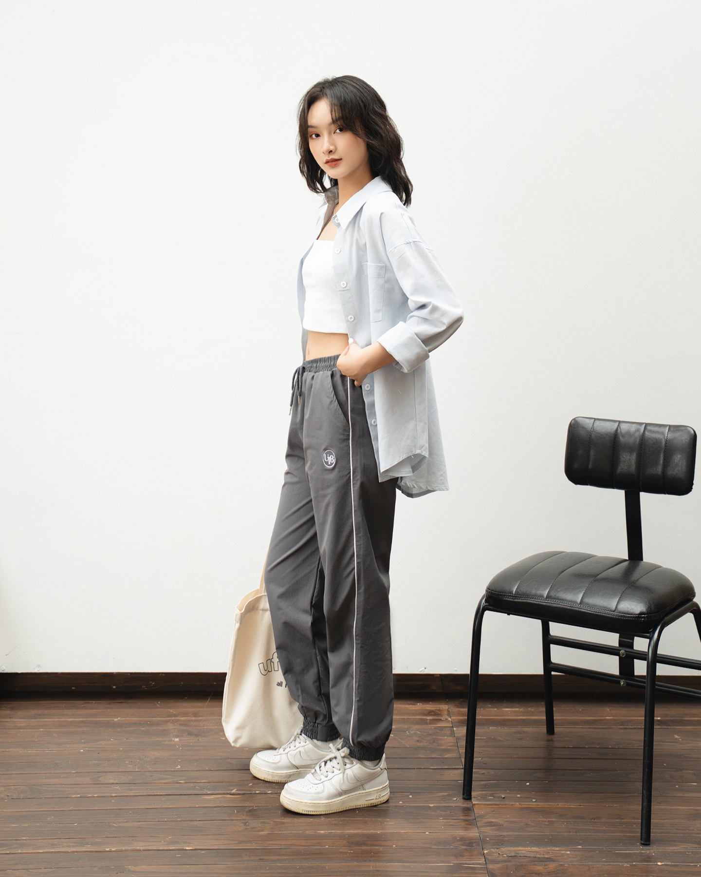 Quần jogger vải dù mềm dày vừa lưng chun bo gấu - Windy Parachute Pants - by ufo.thebasic