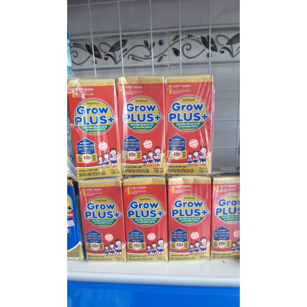 Sữa bột pha sẵn nutifood grow đỏ 180ml - thùng 48 hộp