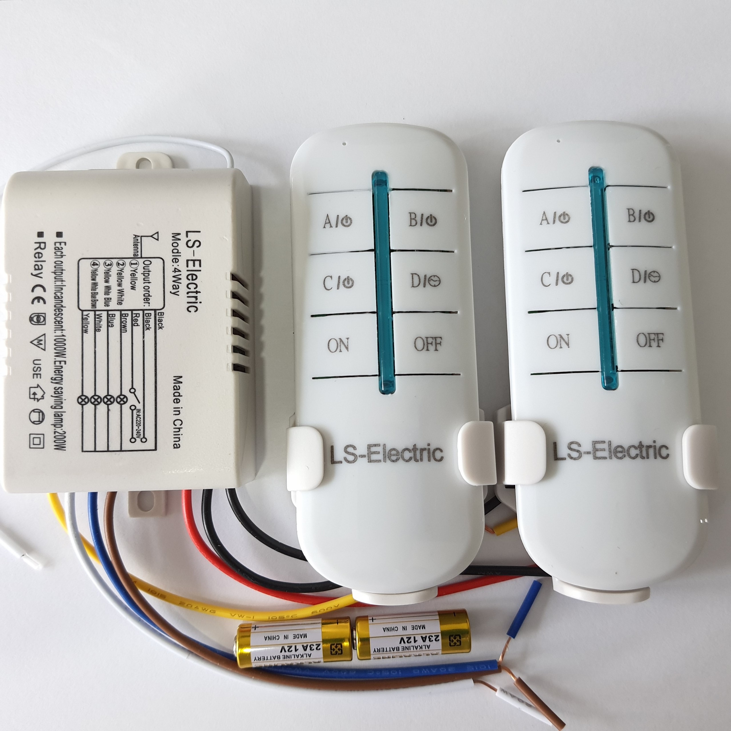 Bộ công tắc điều khiển từ xa 4 cổng 2 điều khiển LS-Electric khoảng cách 30M sóng RF 315 xuyên tường rf 4 cổng