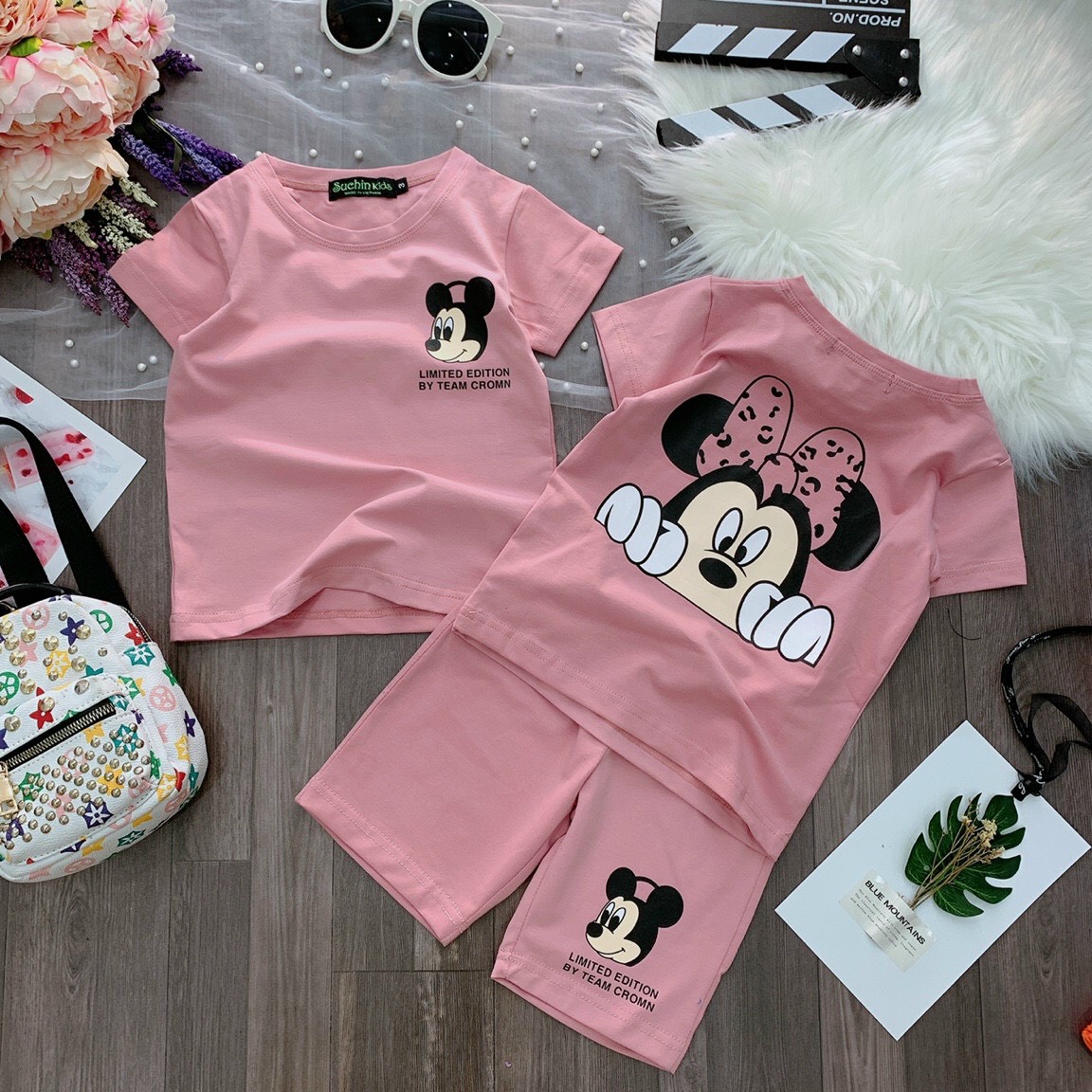 Set 2 bộ đồ bé gái in hình mickey từ 7kg đến 25kg-màu ngẫu nhiên hoặc nhắn tin cho shop để chọn màu