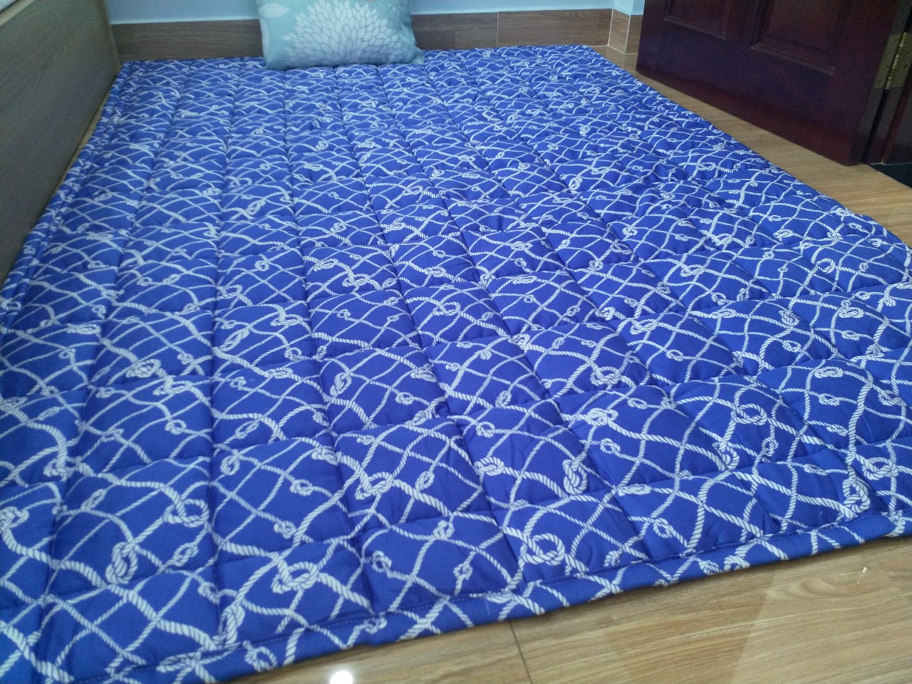 Chia sẻ:  Đã thích (228) NỆM TRẢI SÀN KIÊM TRẢI GIƯỜNG 1M4*2M*2CM