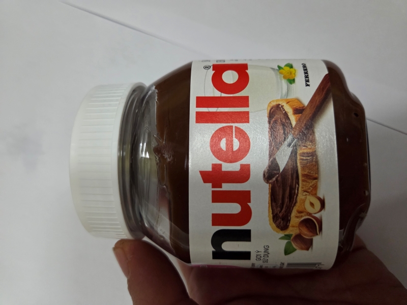 Bơ Hạt Phỉ Phết Cacao Nutella nhập khẩu Úc