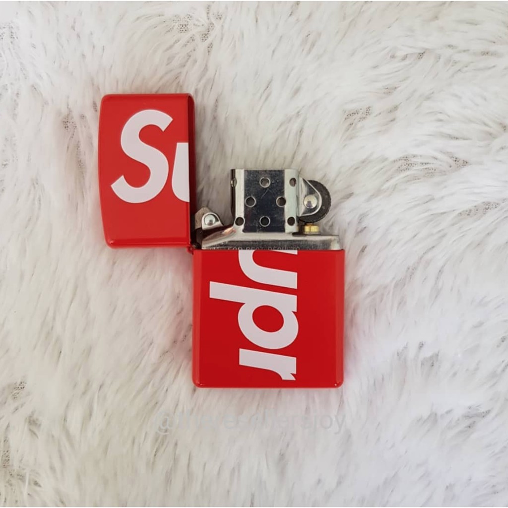 Bật lửa Zippo Supreme Logo Zippo Ss18, sản phẩm tốt, chất lượng cao, cam kết như hình, độ bền vượt trội