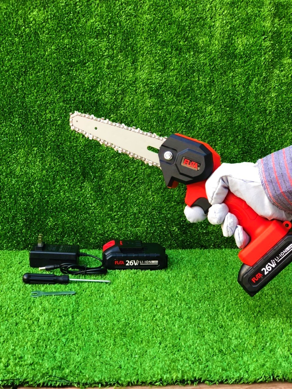 Máy cưa xích mini chạy pin FUTA 36V
