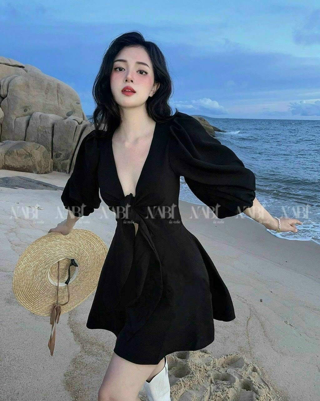 Váy đầm nữ chất liệu vải Kate đẹp thích hợp đi biển