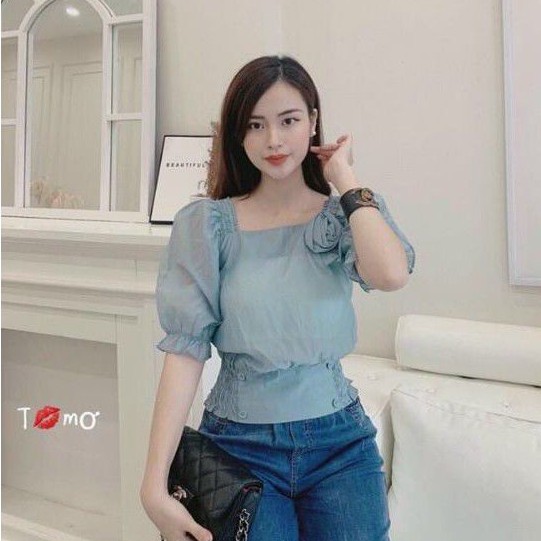 Áo sơ mi áo kiểu cổ vuông, bo chun, tay lỡ, đính hoa xinh xắn