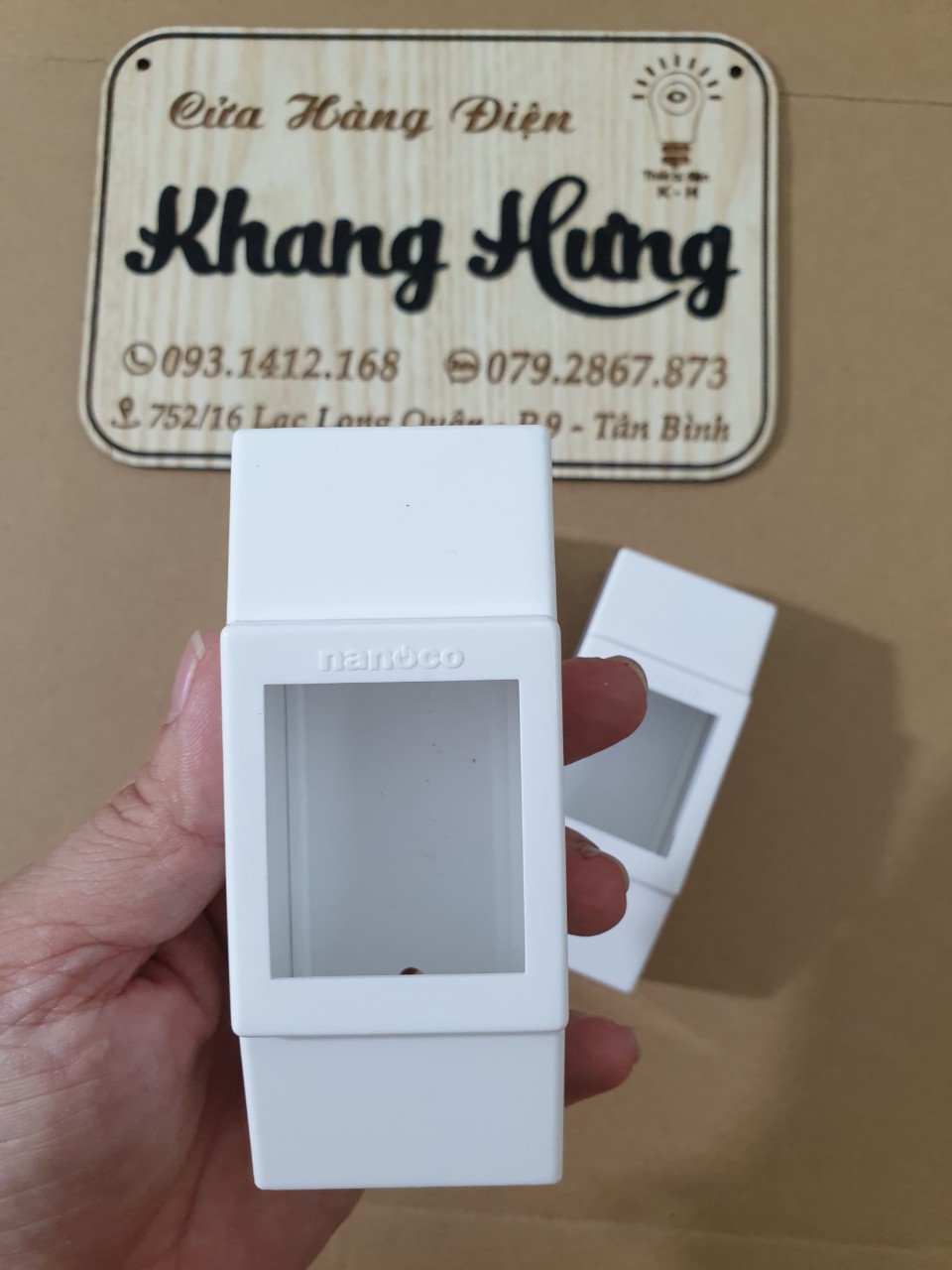 Panasonic Hộp nổi sử dụng cho cb cóc, chứa cb cóc, cầu dao tự động Nanoco