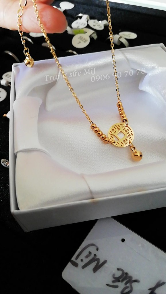 Lắc chân titan đồng tiền kèm bi mạ vàng