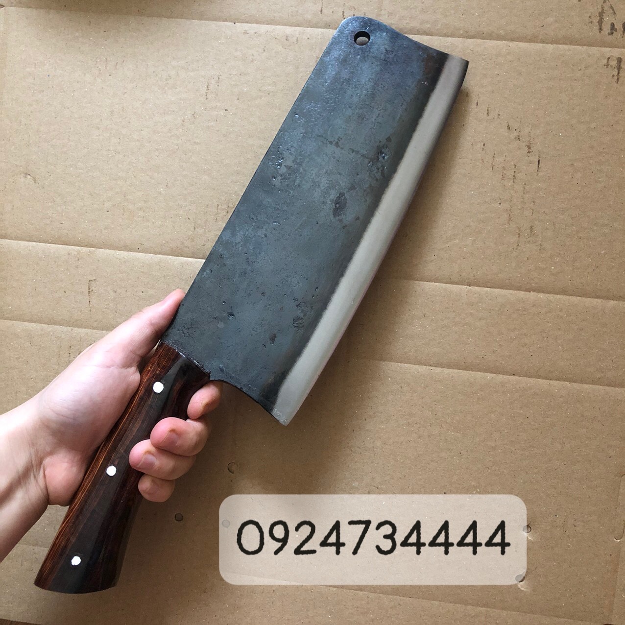 Dao chặt xương, giò heo cán ốp gỗ cẩm chỉ 900g