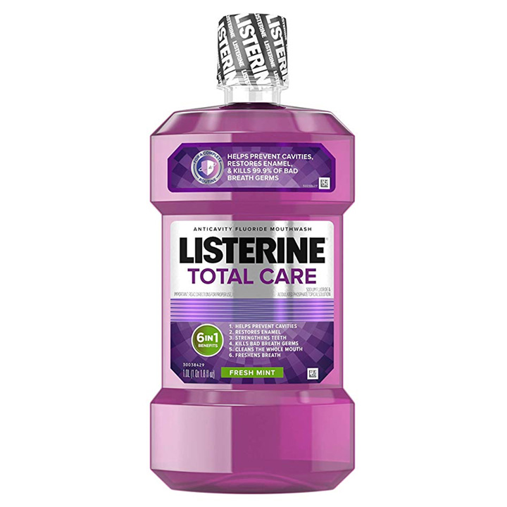 Nước súc miệng diệt khuẩn Listerine Total Care Fresh Mint 1L