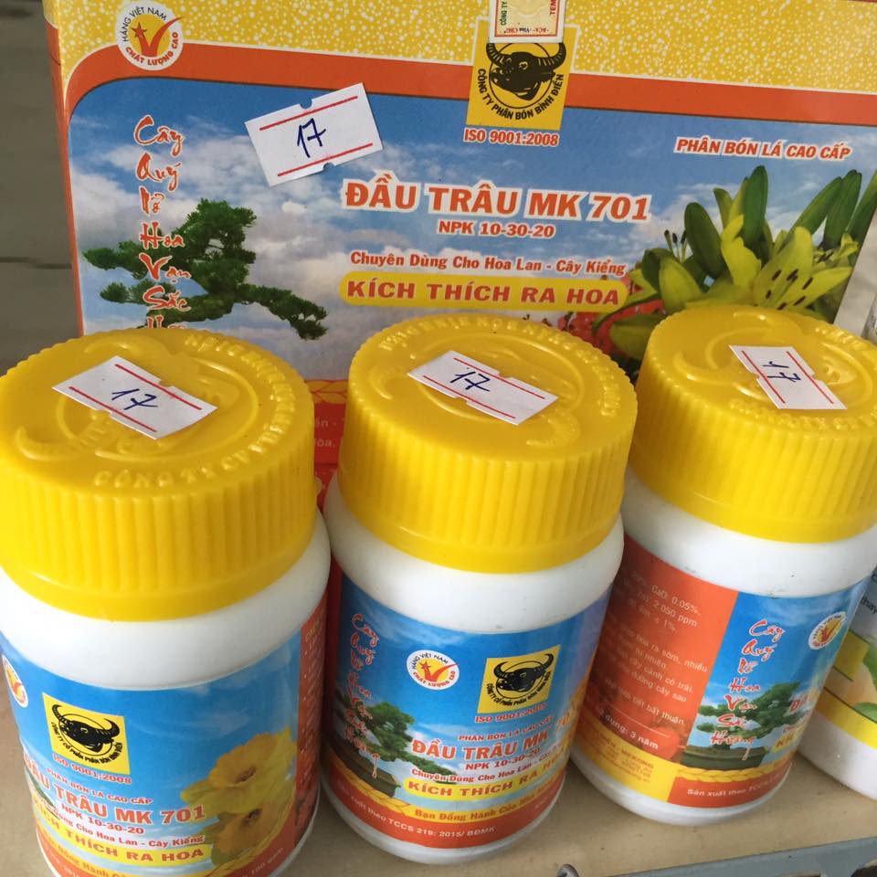 Phân bón lá cao cấp Đầu trâu MK 701 NPK 10-30-20 Kích thích ra hoa Chuyên dùng cho hoa lan cây cảnh
