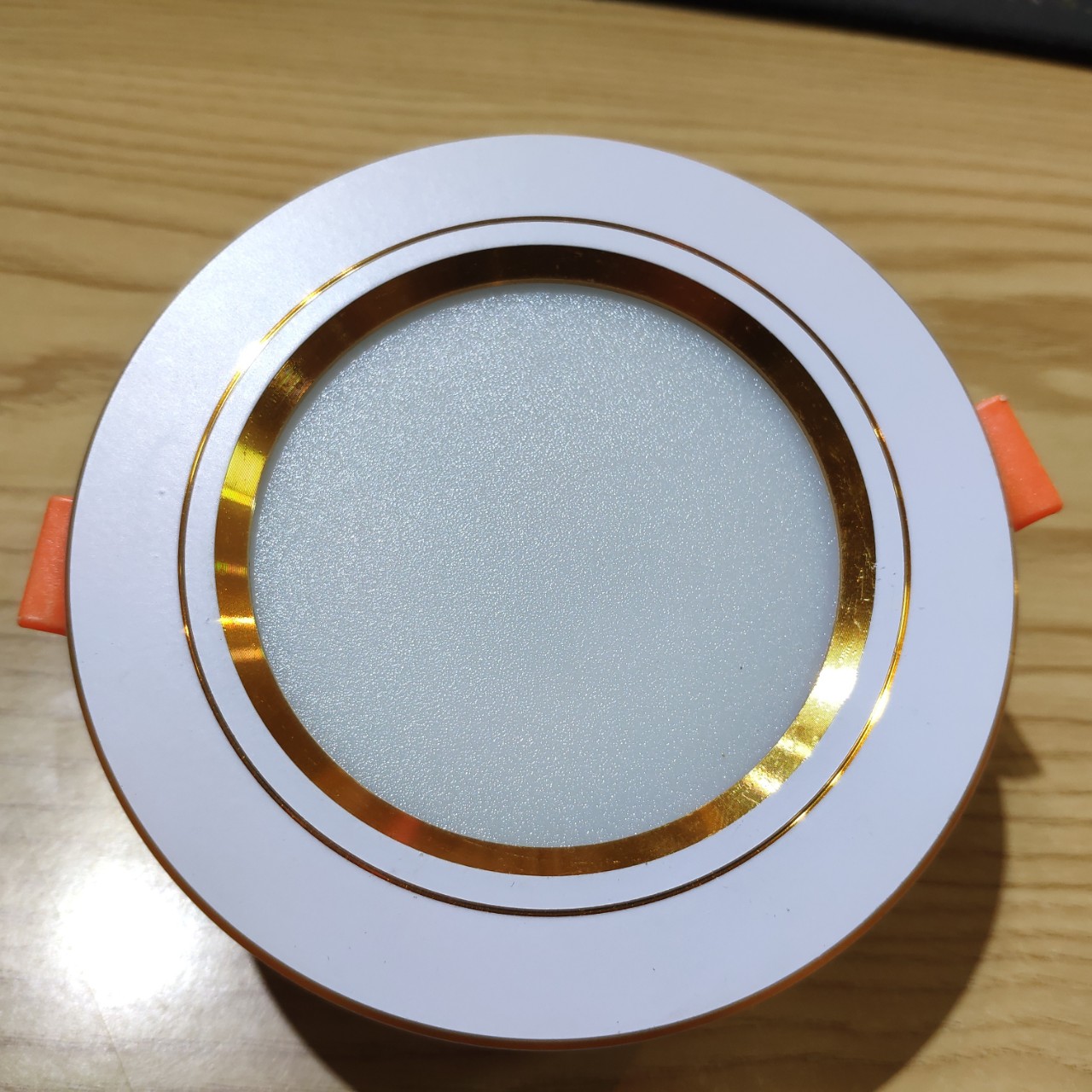 Combo 20 Đèn led âm trần 7w,phi 90,3 chế độ màu,đế tản nhiệt nhôm đúc