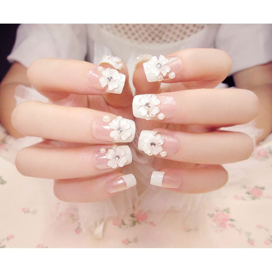 Bộ Móng Tay Giả Đính Hoa Trắng (kèm keo+dũa)