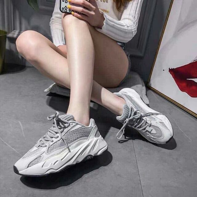 (KHUYẾN MÃI) GIÀY THỂ THAO yz 700 PHẢN QUANG FULL HỘP CHUẨN LOẠI 1