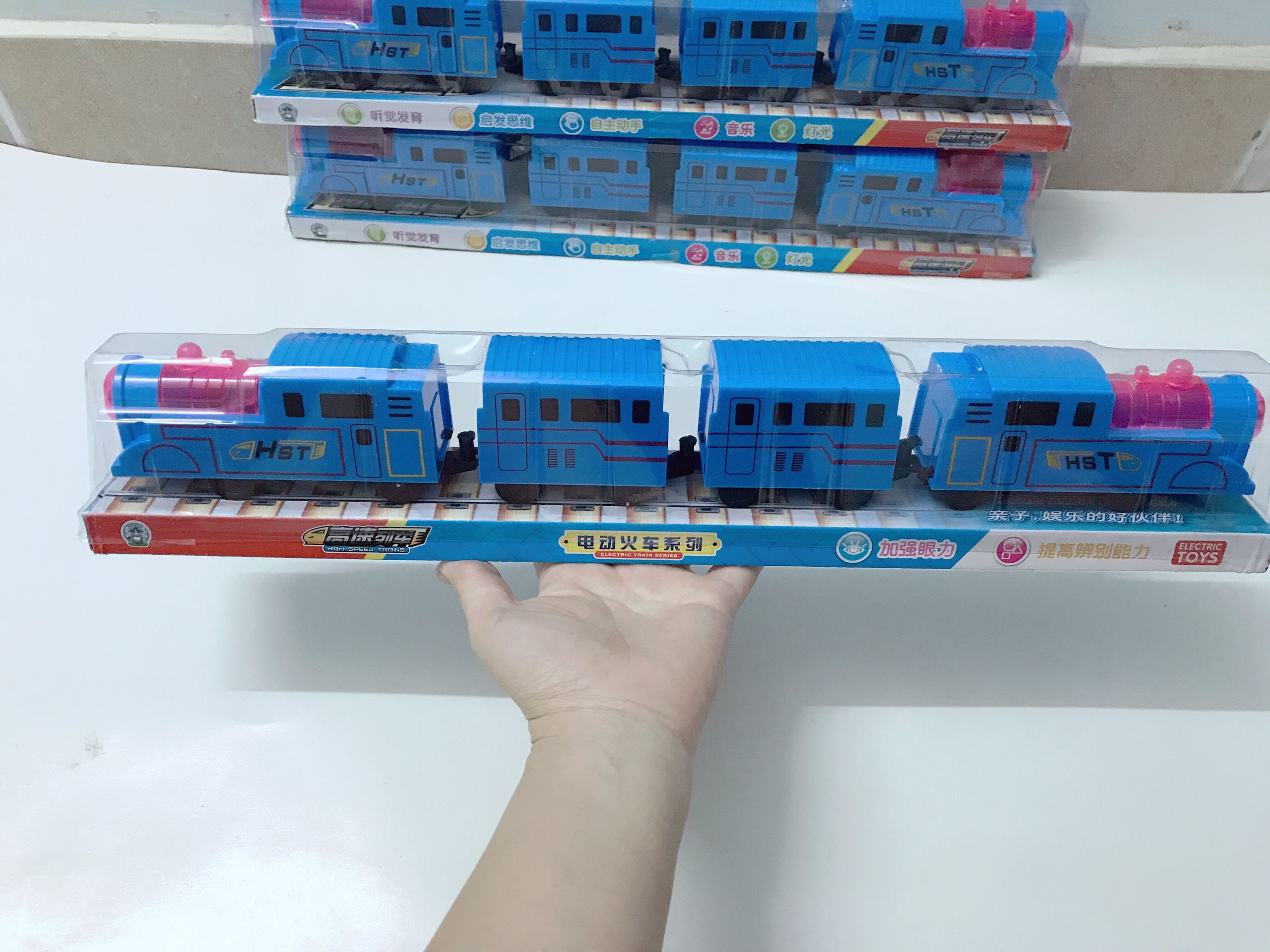 🚙đoàn tàu xe lửa dùng pin, có nhạc đèn 🚙