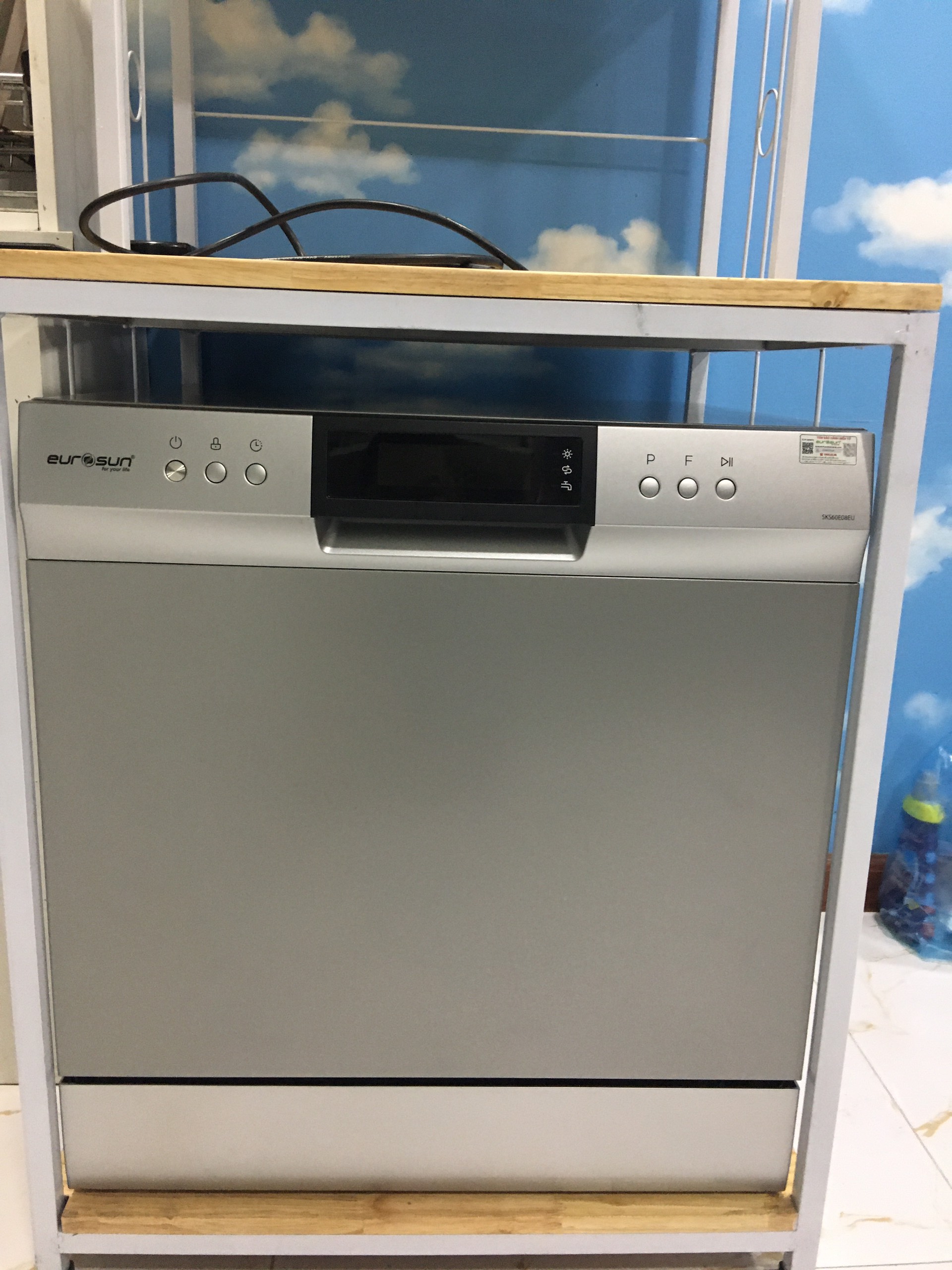 Máy rửa bát eurosun sks60e08eu - giảm thêm 700k tiền mặt