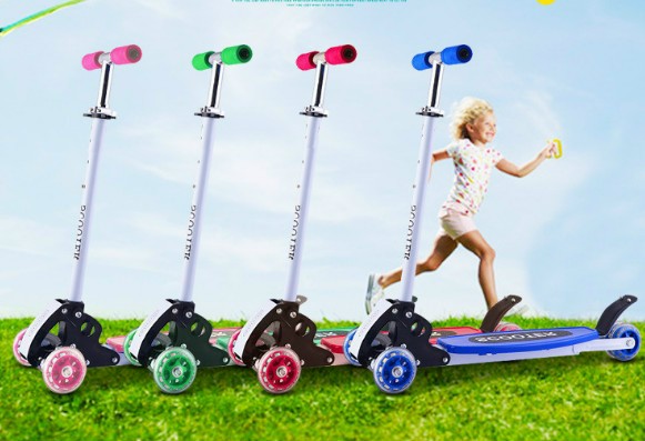 [HCM]Xe Trượt Scooter 3 Bánh Cao Su Có Đèn Phát Sáng  Điều Chỉnh Hướng Cho Bé Thế Hệ Mới Trọng Lượng 70kg (Từ 1 Tuổi Trở Lên). Xe Scooter, xe tập đi xe thể thao cho bé