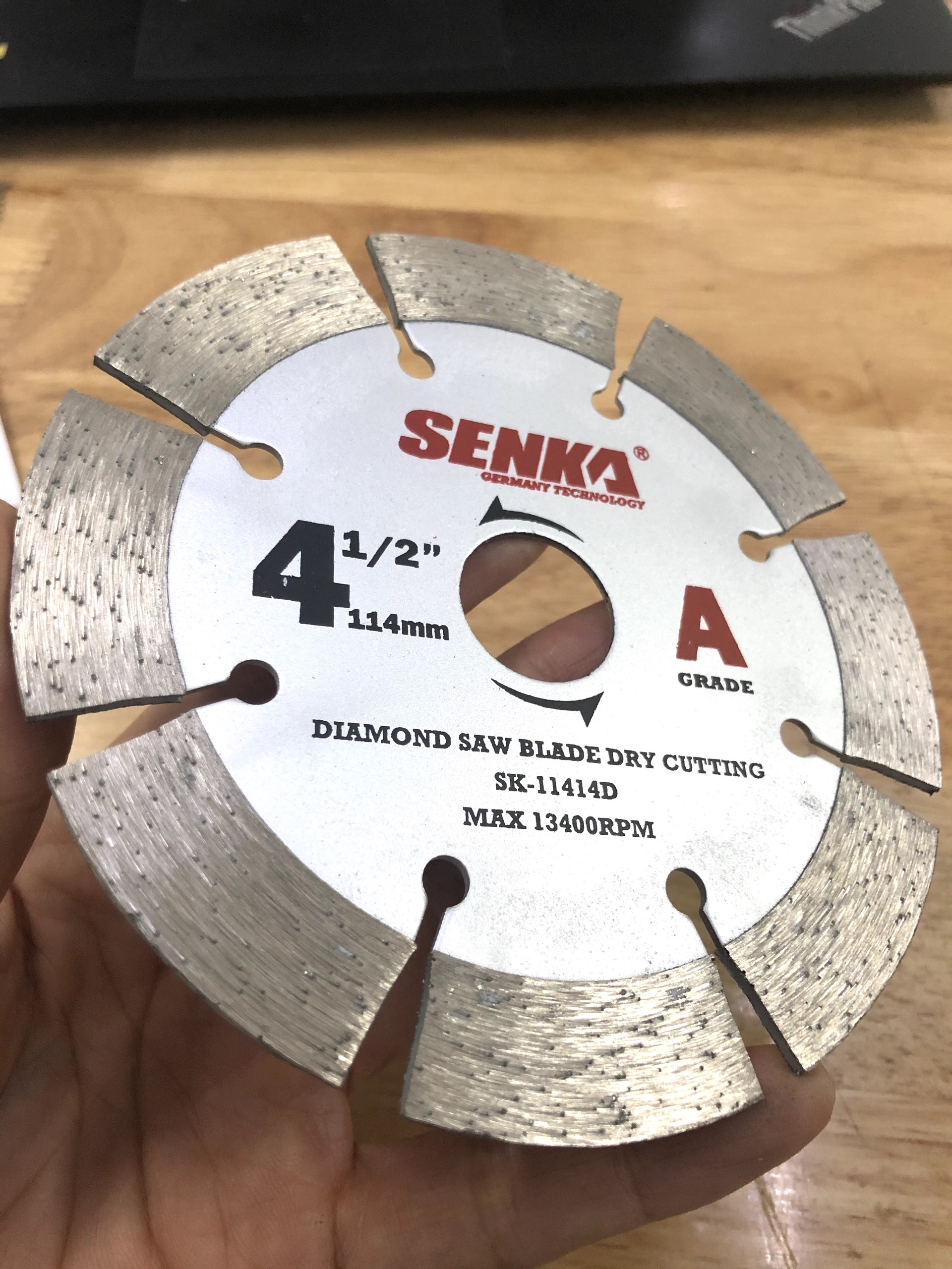 1 Lưỡi cắt bê tông, cắt tường, cắt gạch đá hiệu SENKA, cỡ lưỡi 110mm, 114mm, 125mm cho máy cầm tay DIY