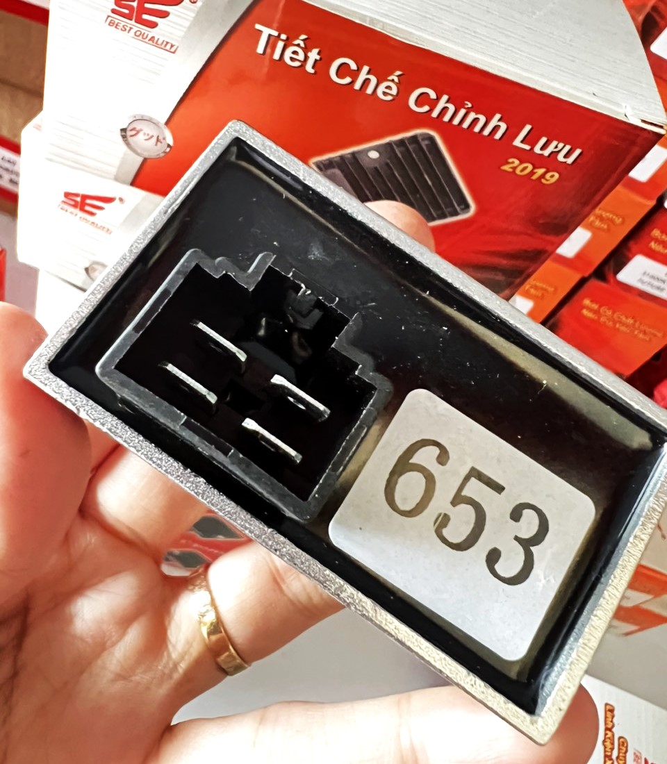 Tiết chế chỉnh lưu xe future neo thường