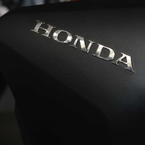 Tem logo chữ nổi HONDA gắn Vario click chính hãng indo