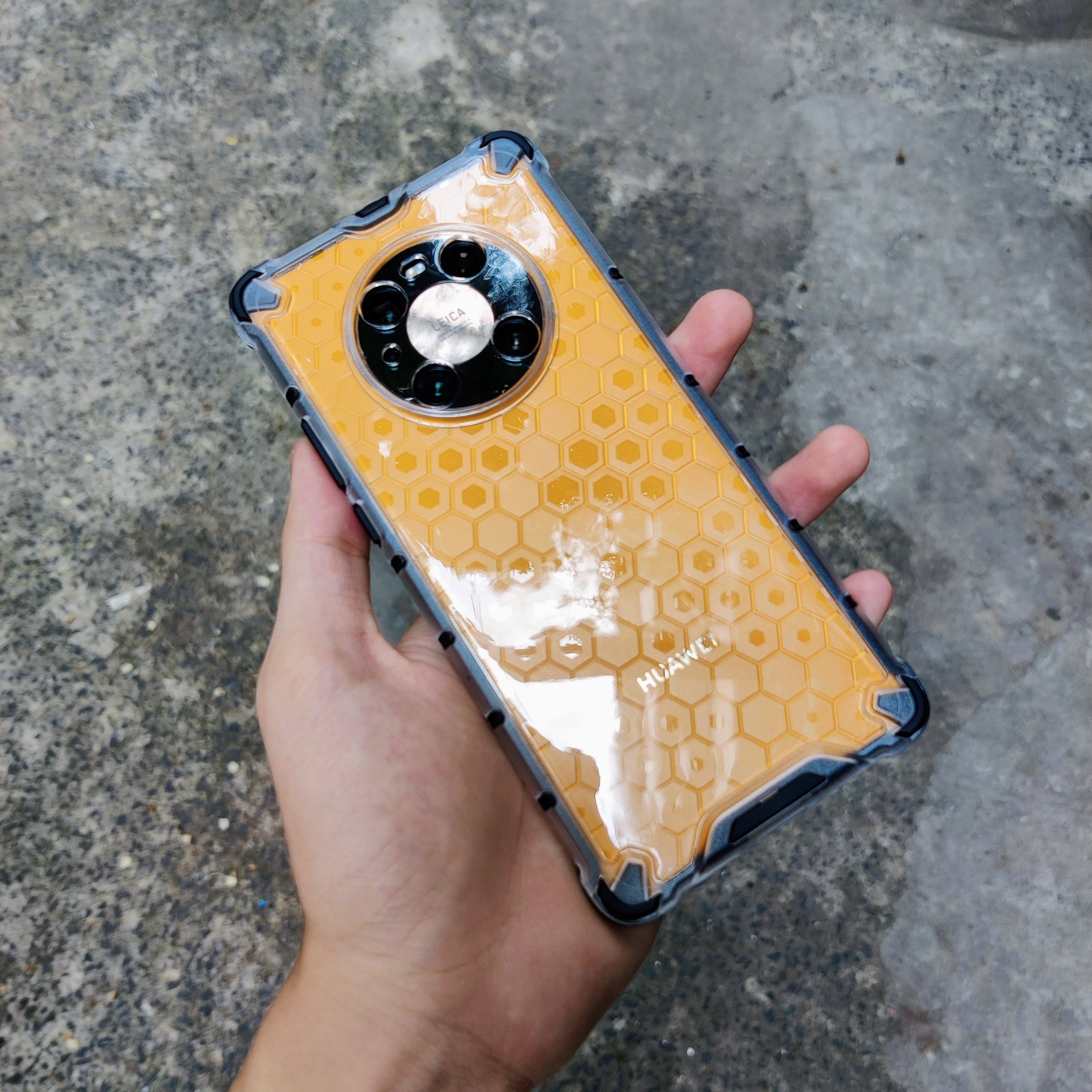Ốp lưng Huawei Mate 40 Pro chống sốc Bee Case