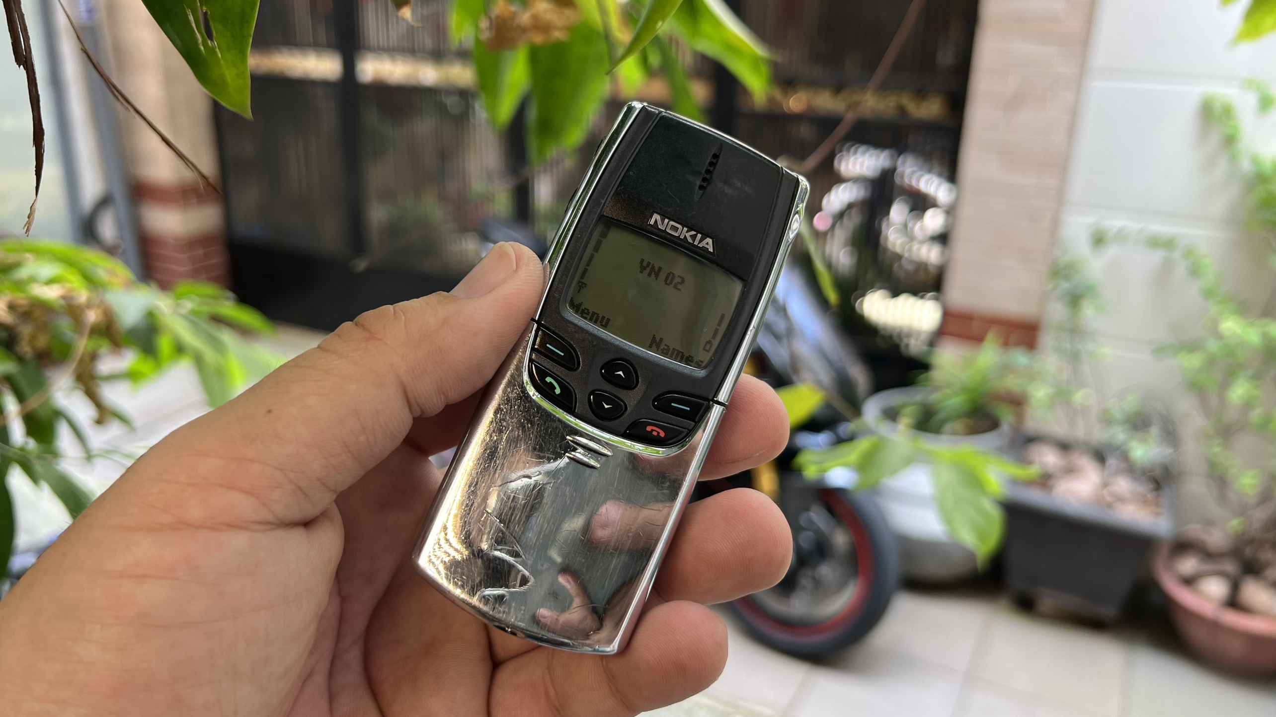 Lịch Sử Giá Điện Thoại Nokia 8810 Chính Hãng Cập Nhật 8/2023 - Beecost